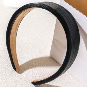 NWOT Black Wide Headband